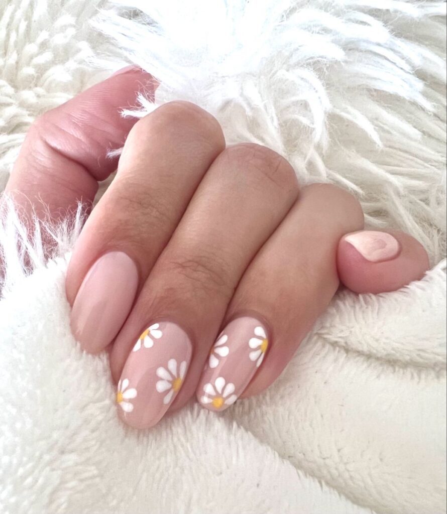 White Daisy Flower Nail Design