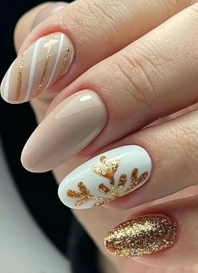 Classy Christmas Nail Designs