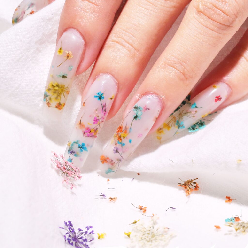 Dried Flower Acrylic Nails