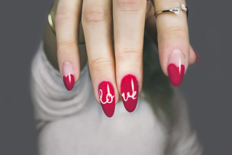 +187 Squiggly Nail Art That Will Blow Your Mind