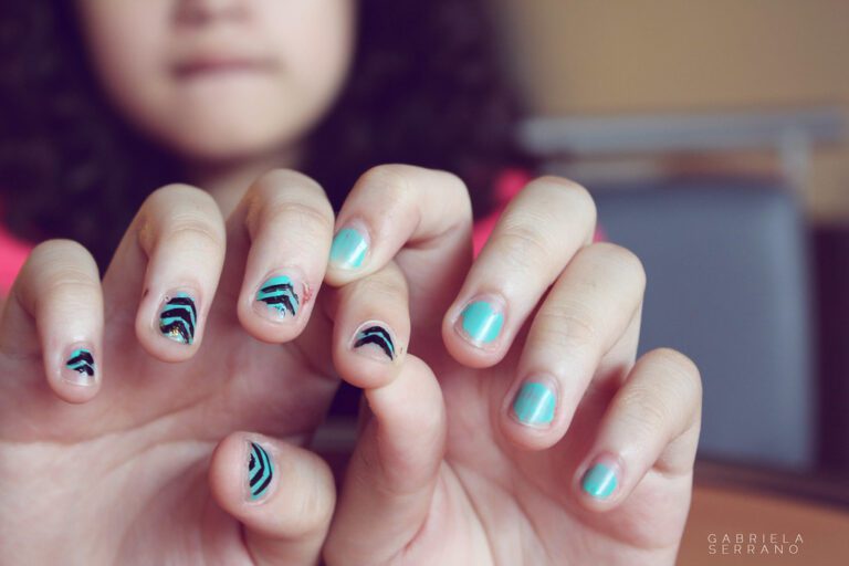 +187 Nail Art Stripes Designs That Will Blow Your Mind