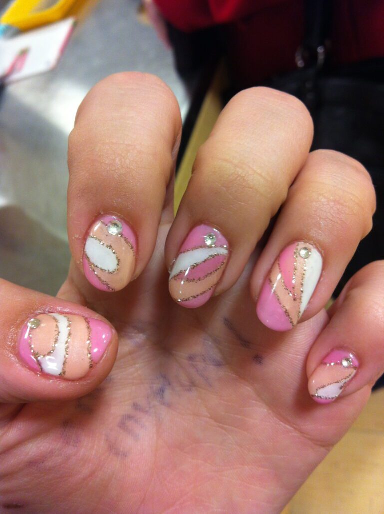 +112 Cute Pink Nail Designs That Will Make You Swoon
