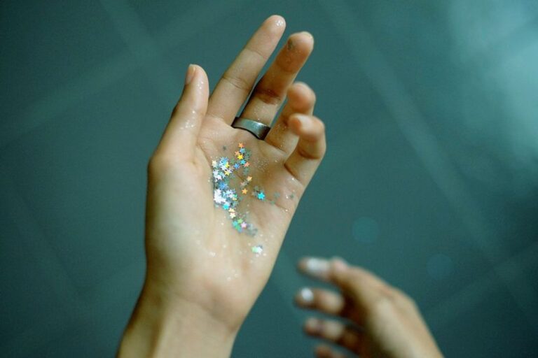 “Glitter Glam: Nails to Put Glitter On”